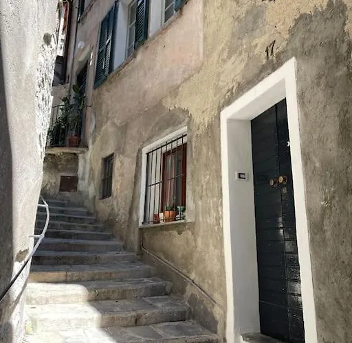 Casa Curie 17 In Borgo Storico 度假居